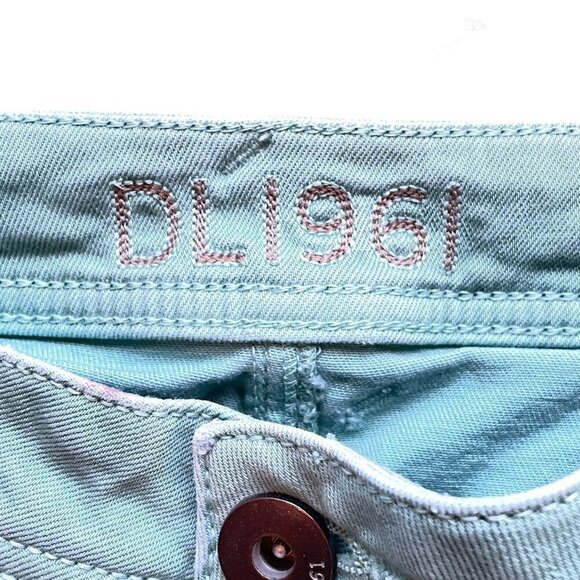 DL1961 Amanda Stretch Jeans - Picture 9 of 13